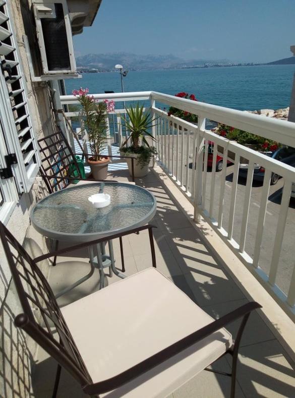 Apartment Andela Kastela Bagian luar foto