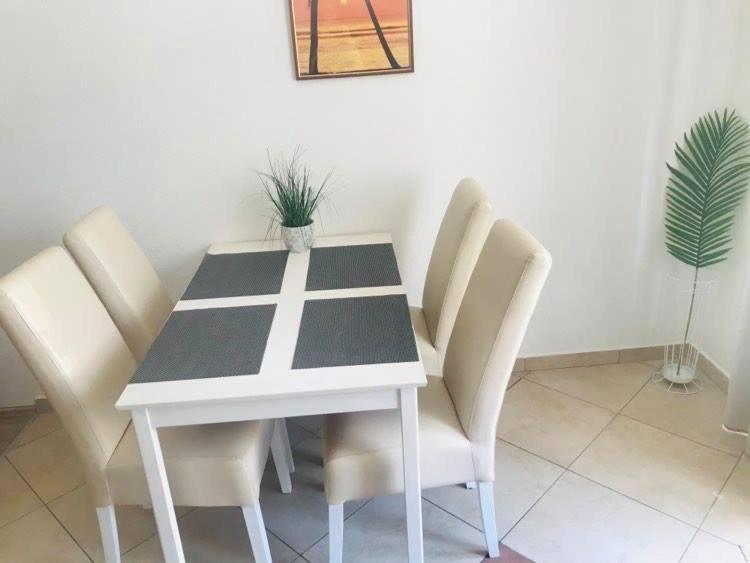Apartment Andela Kastela Bagian luar foto