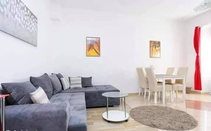 Apartment Andela Kastela Bagian luar foto