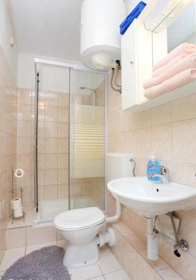 Apartment Andela Kastela Bagian luar foto