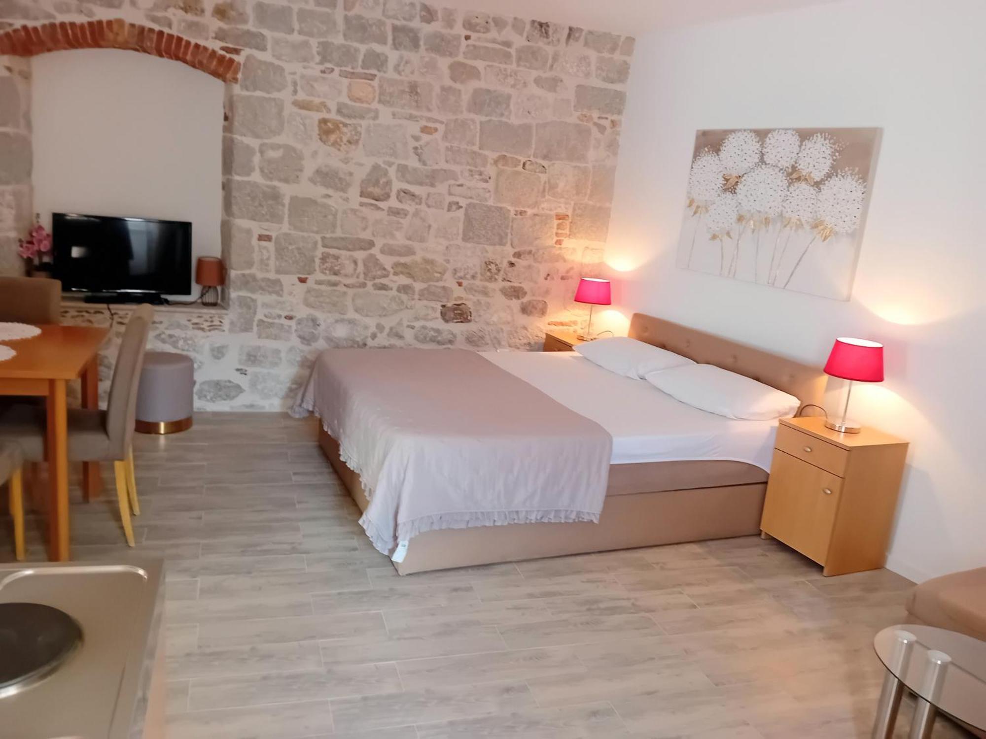Apartment Andela Kastela Bagian luar foto