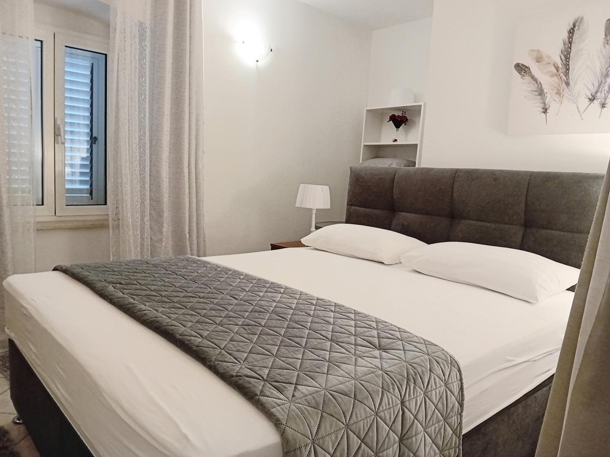 Apartment Andela Kastela Bagian luar foto