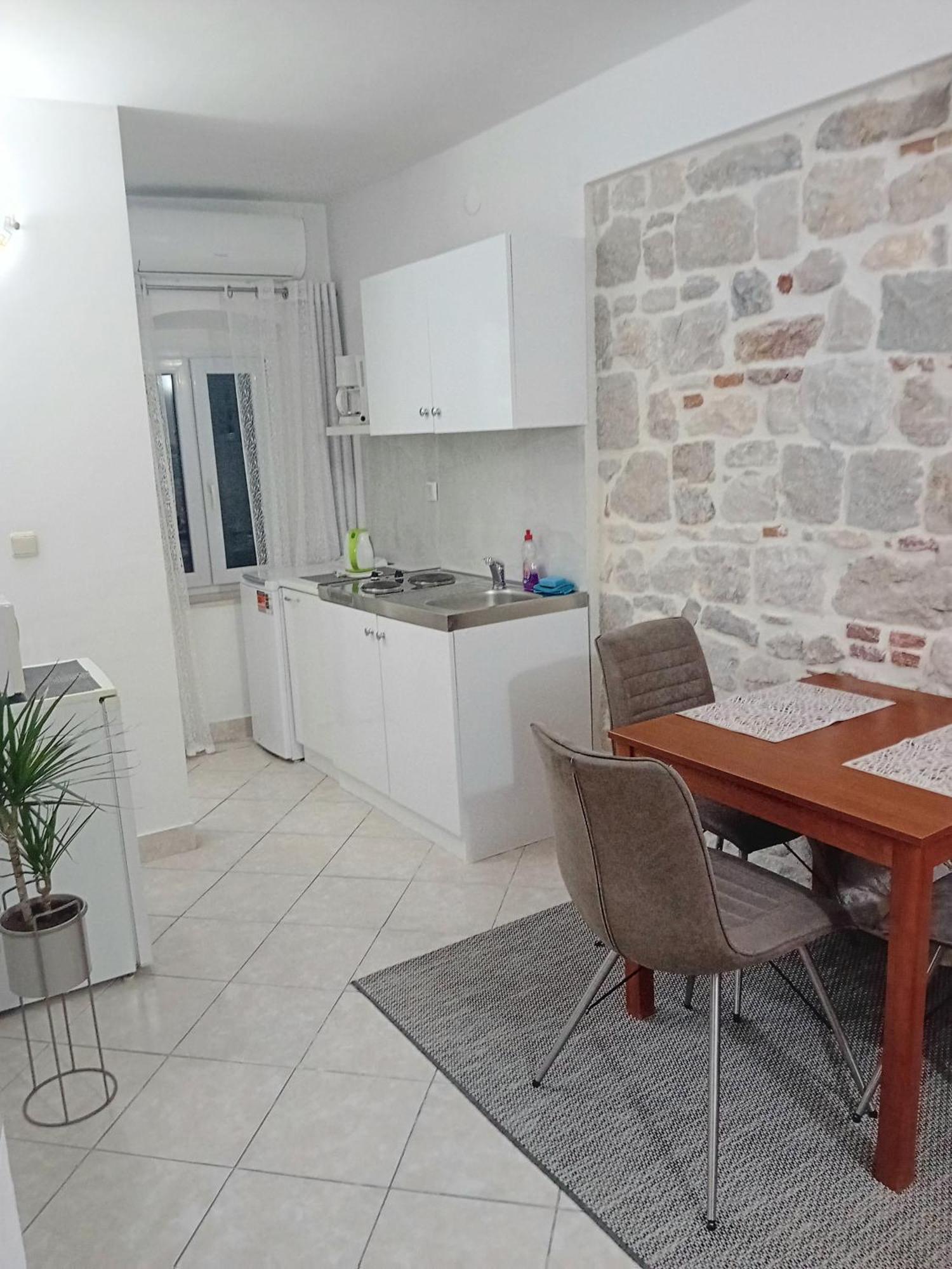 Apartment Andela Kastela Bagian luar foto